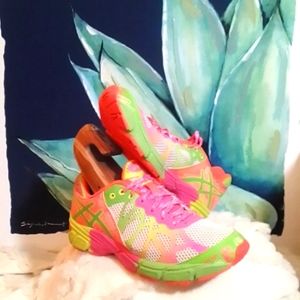 Asics Gel-Noosa Tri 9 Athletic Shoe SZ 6.5 Youth